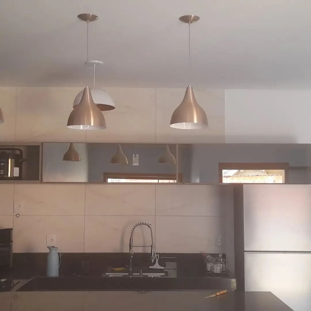 Pendentes e iluminação de cozinha