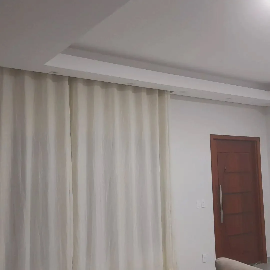 Drywall com cortineiro integrado